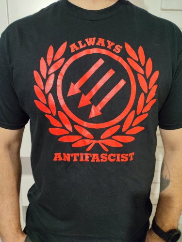 98d47918e8ac1e659a8ff1143a19a8b2